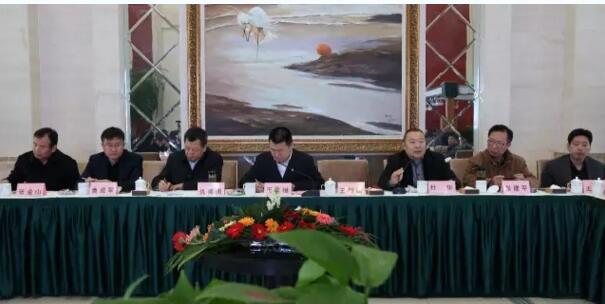 王宗继会长主持临沂市中小企业协会金融对策座谈会