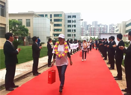 2017���봴ҵ��Ӣǧ�����̽��֮�á�������ʢ����