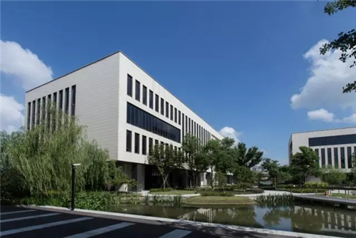 2.JPG 炎帝落户上海 正式签约康桥园区