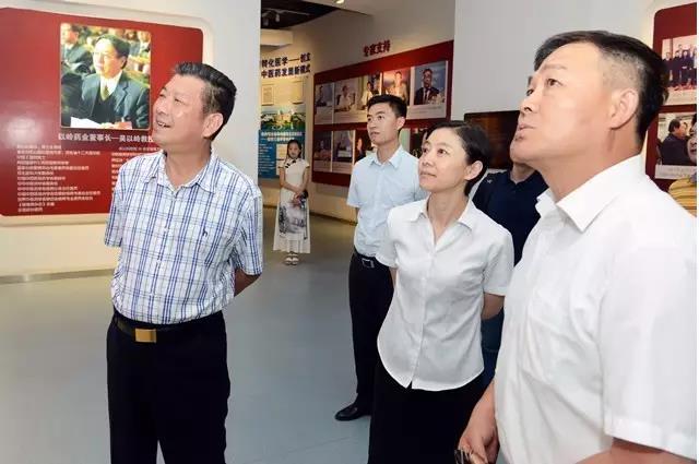 桂林三金药业总裁王许飞一行到以岭药业参观交流