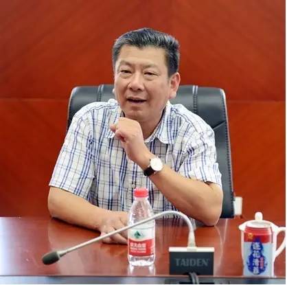 桂林三金药业总裁王许飞一行到以岭药业参观交流