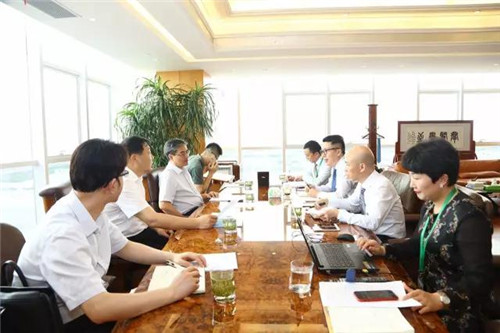 江苏省苏州市委副书记朱民一行莅临绿叶科技集团调研指导