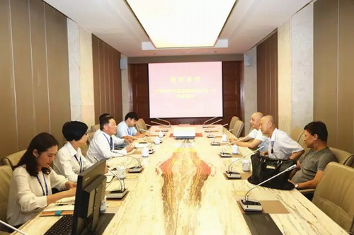 光彩集团总经理楼云飞一行参观考察隆力奇