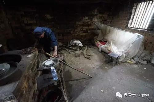 荣格公益:为抗战老兵添饭,算我一份