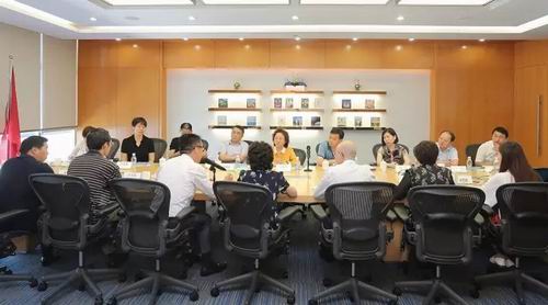国家工商总局企业工作督查调研组到绿叶调研