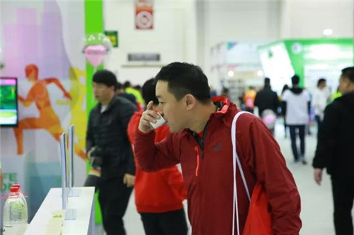 闪耀2018中国马拉松博览会,与康宝莱一起绽放健康新活力!