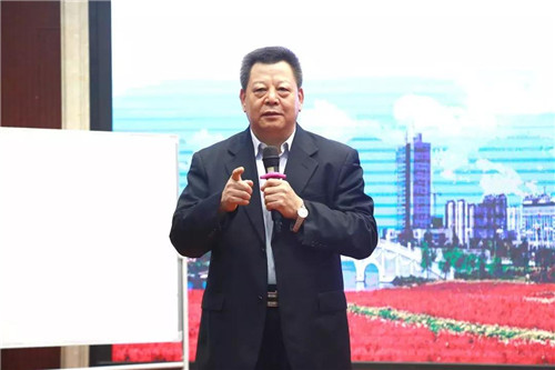 卫康大讲堂开课 吹响2018年创未来集结号