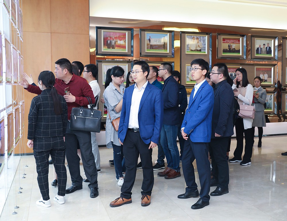 1522729783094.jpg 31家行业媒体齐聚绿叶,一探绿叶制胜之道