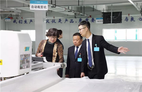 安然董事长刘润东接受威海市总工会和媒体采访,谈工匠精神