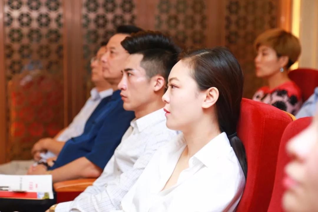 北大老总班_清华北大图片(2)