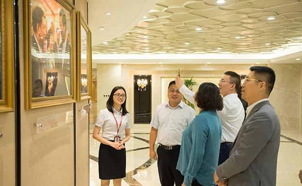 国务院侨办于建明司长赞金日专注健康产业潜力无限