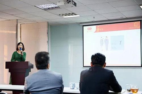 致中和召开应知应会专项培训 提升服务水平