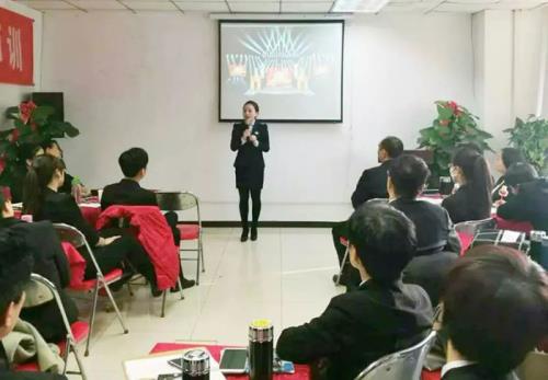 安然2018首届讲师训 增强市场专业度