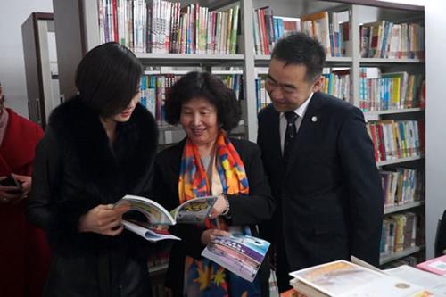 打造书香校园 新时代国珍书屋走进丽苑小学