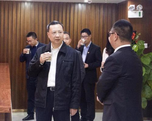 广州越秀区委书记莅临理想全球运营中心调研