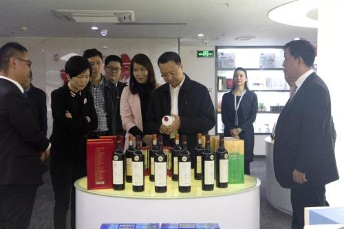 广州越秀区委书记莅临理想全球运营中心调研