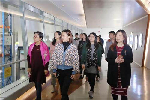 常熟市档案局局长丁磊莅临隆力奇参观考察