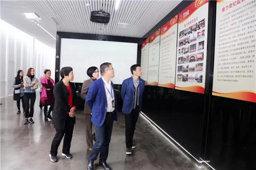 常熟市档案局局长丁磊莅临隆力奇参观考察