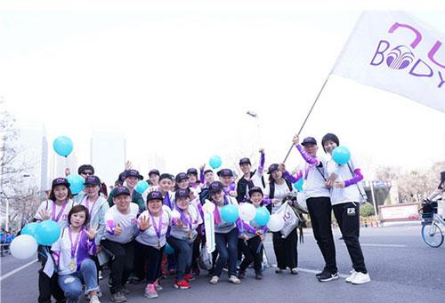 如新亮相郑开马拉松 拉开健康中国行序幕