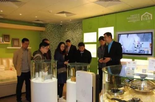 多家媒体总编到中脉参访 共商品牌发展之道