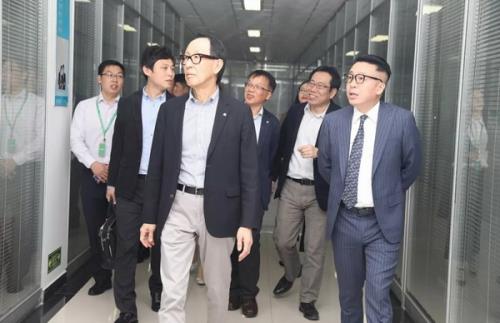 日本阿斯制药株式会社常务董事一行来访绿叶